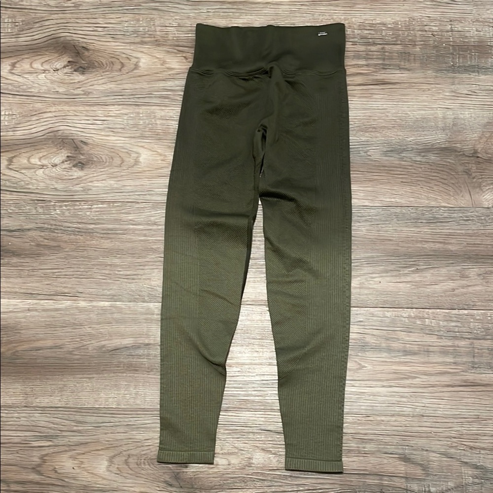 Victoria’s Secrets PINK Olive Green Leggings XS